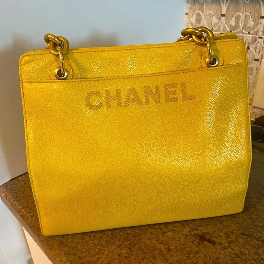 💛 Chanel 💛 yellow caviar shoulder tote vintage custom